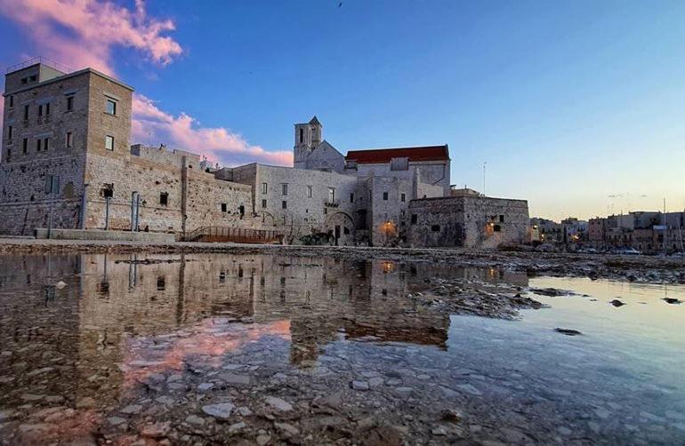 Giovinazzo Suite Pavone Griffi Esterno foto